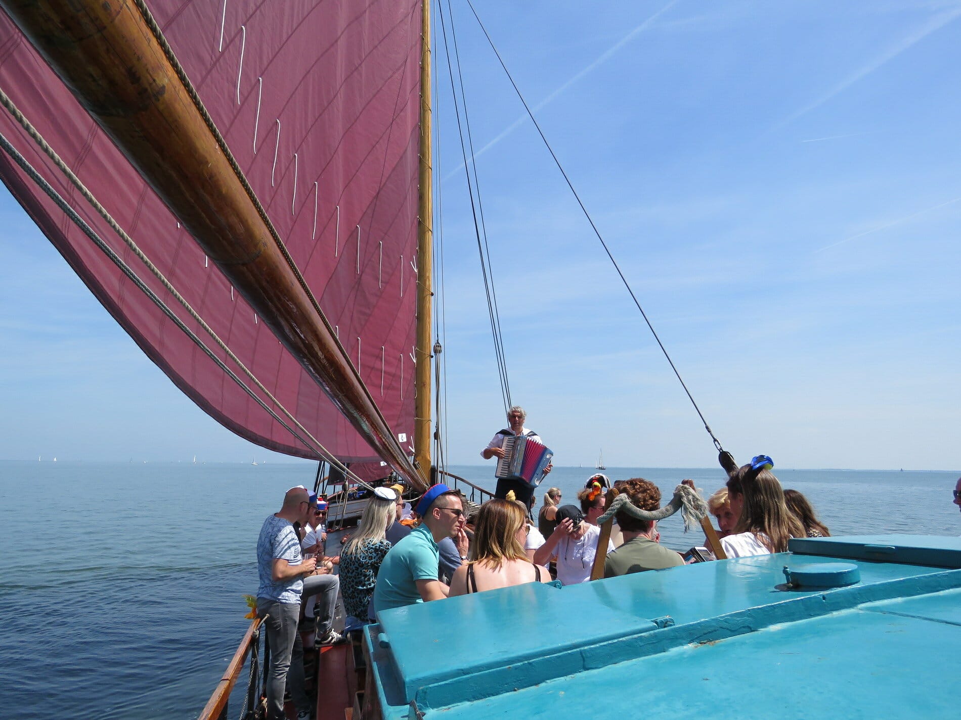 Zakelijk bedrijfsuitje zeilen op het IJsselmeer