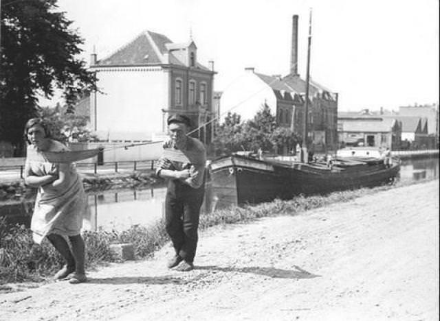 Jagen trekschuit schippersfamilie van Birgit Brans van Marcel